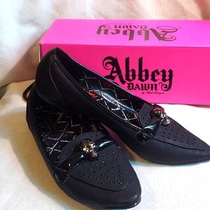Abbey Dawn Skull Flats